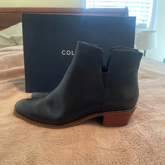 New Ladies Cole Haan 8.5 C (Wide) Abbot bootie - Picture 6 of 10